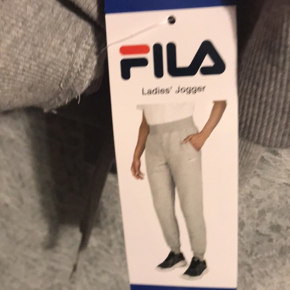 Nwt Fila Ladies Joggers - Picture 3 of 4